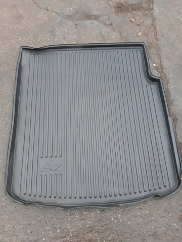 Гумовий килимок в багажник 4G8061180A VAG