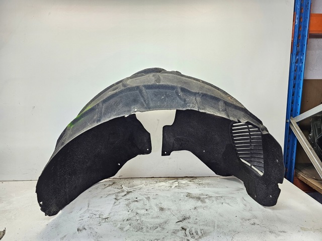 Підкрилок переднього крила, правий 4L0809962C VAG
