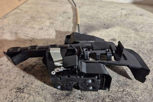 Замок задніх дверей, лівих 4M5AA26413BE FORD