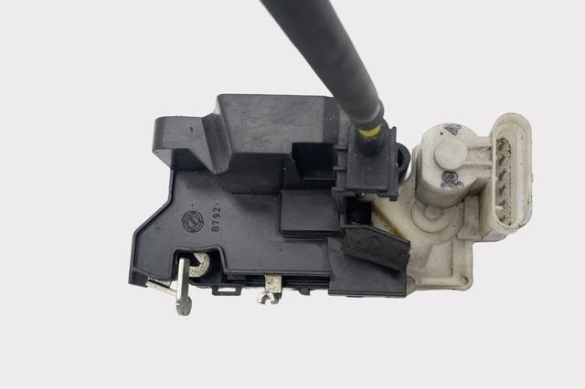 Замок передніх пасажирських дверей 51843468 FIAT