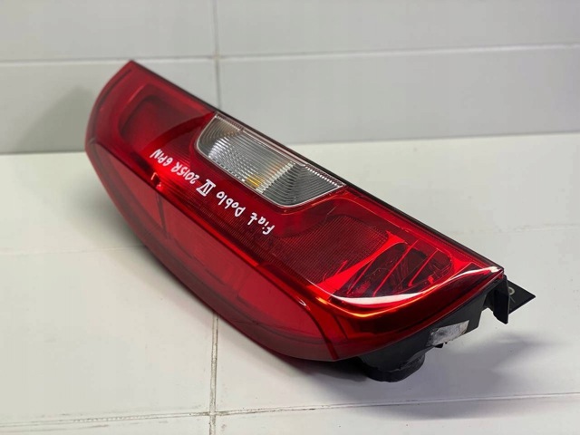 Ліхтар задній лівий 51974250 FIAT