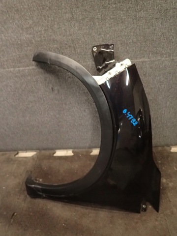 Переднє праве крило 5220L038 MITSUBISHI
