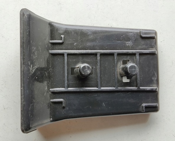 Кронштейн решітки радіатора 52521F4010 TOYOTA