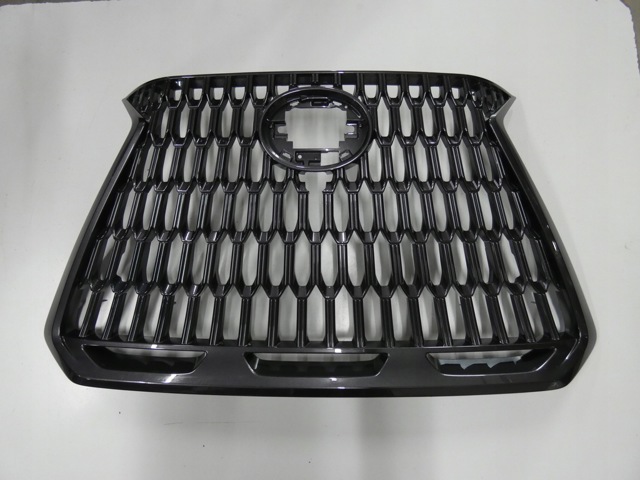 Решітка радіатора 5311178190 TOYOTA
