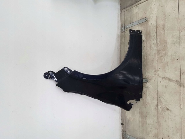 Переднє праве крило 5380102260 TOYOTA