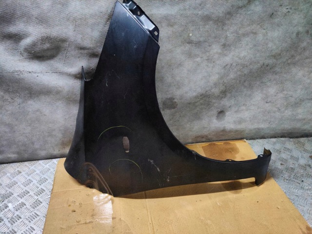 Переднє праве крило 5381152210 TOYOTA