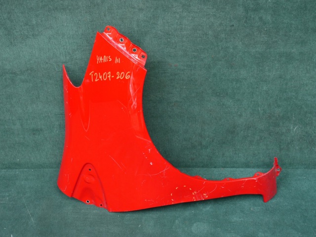 Переднє праве крило 5381152390 TOYOTA
