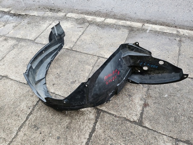 Подкрильнікі переднього крила, правий 5387502220 TOYOTA