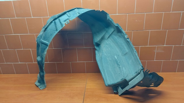 Підкрилки передні праві 5387547030 TOYOTA