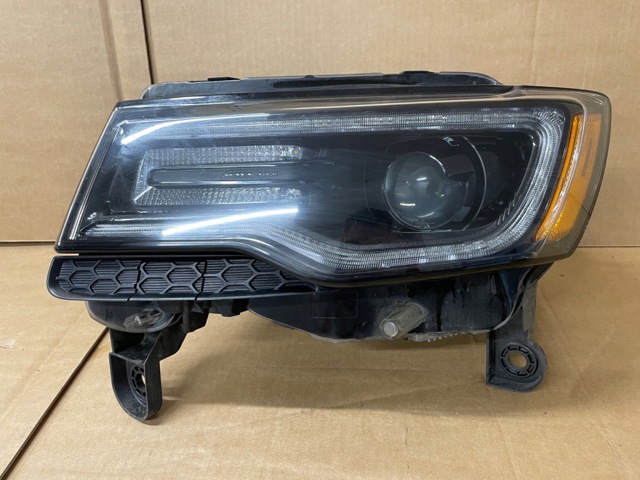 Фара 55112917AB CHRYSLER