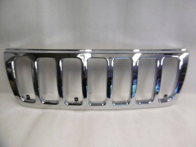 Решітка радіатора 55155921AB CHRYSLER