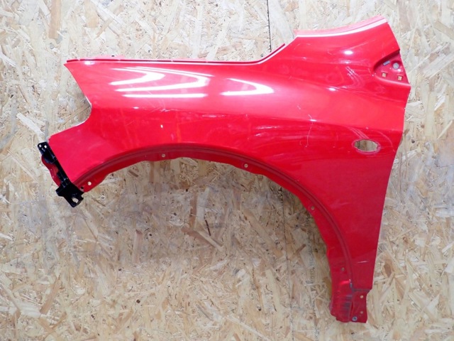 Переднє праве крило 5771161M00 SUZUKI