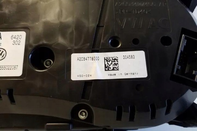 щиток приладу 5GE920755A VAG