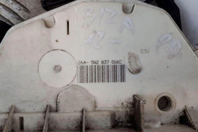 Замок двері правої передньої 5N2837016C VAG