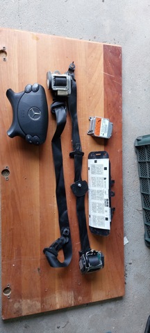 Ремені безпеки 605369000 MERCEDES