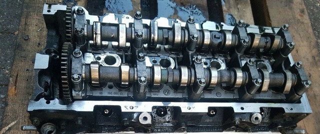 Головка блоку циліндрів (ГБЦ), права 6280161001 MERCEDES