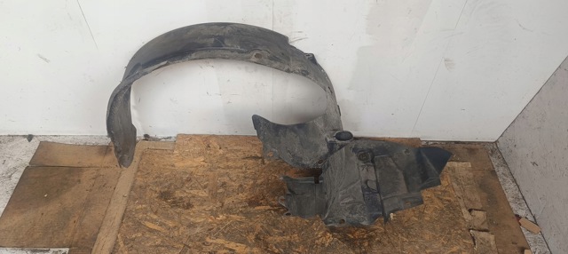 Підкрилок передній лівий 638230005R RENAULT