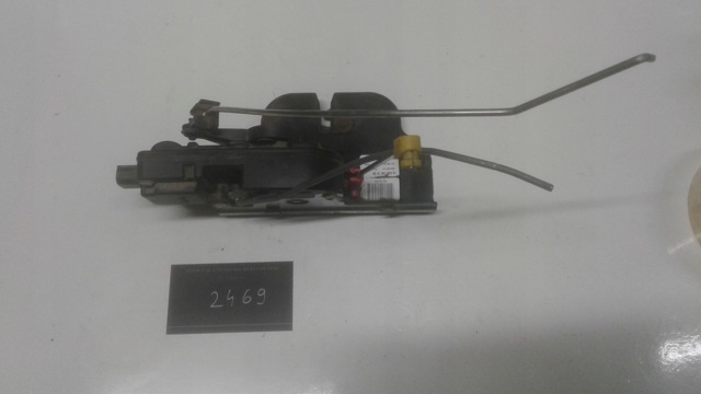 Замок і ручка дверей задка 6397401535 MERCEDES
