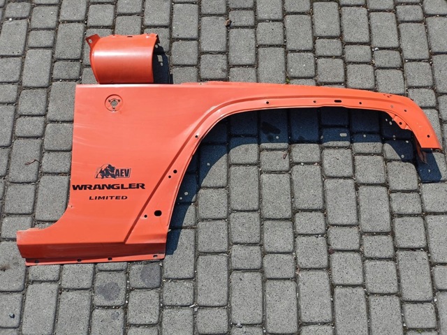 Переднє праве крило 68002398AB CHRYSLER