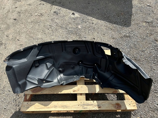 Підкрилки передні праві 68110686AC CHRYSLER