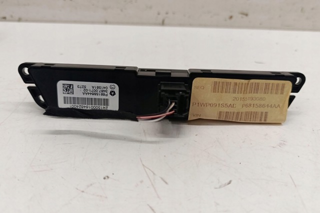 Блок кнопок центральної консолі 68158644AA CHRYSLER