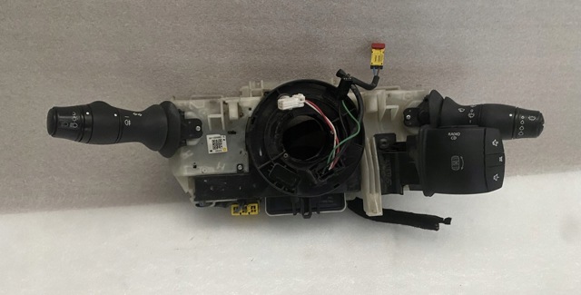 Перемикачі 681720006R RENAULT