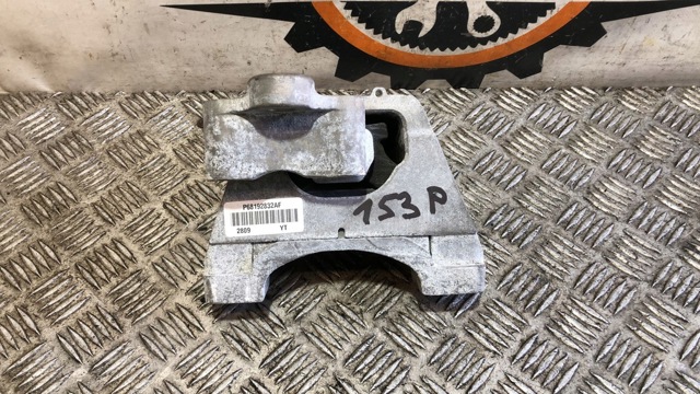 Права опора двигуна 68192832AF CHRYSLER