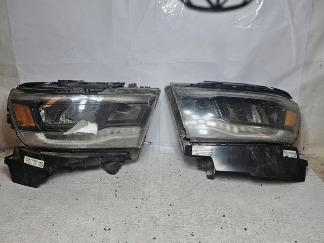 Основна фара в зборі ліва 68316089AH CHRYSLER