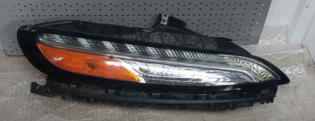 Фара денного світла, права 68321886AB CHRYSLER