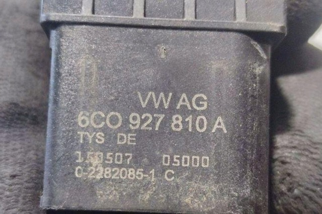 Датчик положення педалі зчеплення 6C0927810 VAG
