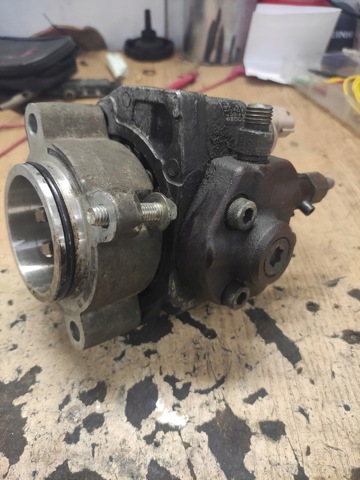 Насос паливний високого тиску 6C1Q9B395BB FORD