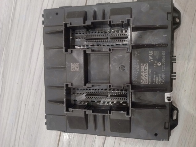 Блок управління комфорту 6R0937087P VAG
