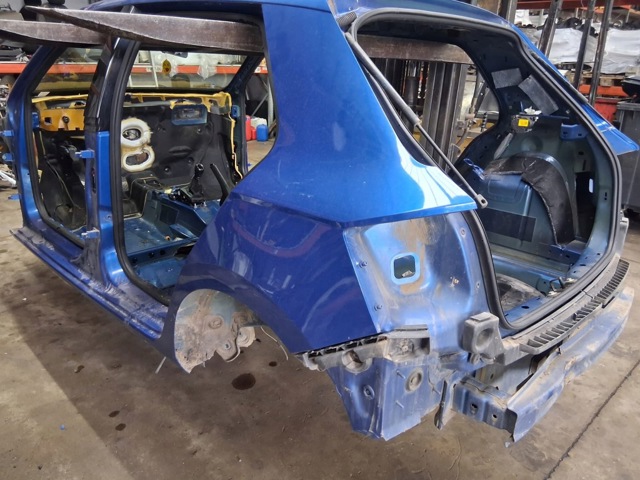Крило заднє 6V6809601D VAG