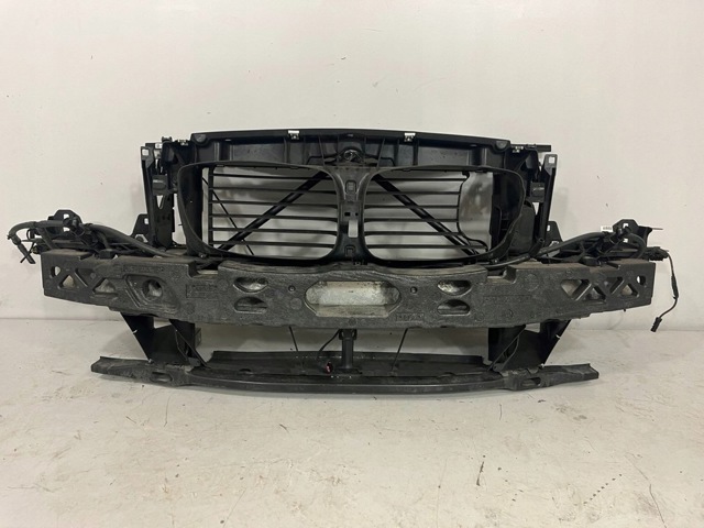 Кронштейн бампера переднього 7200741 BMW
