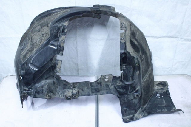 Підкрилок переднього крила, правий передній 7335112 BMW