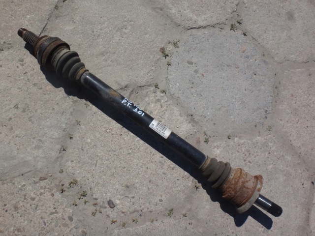 Піввісь задня, права 7598032 BMW