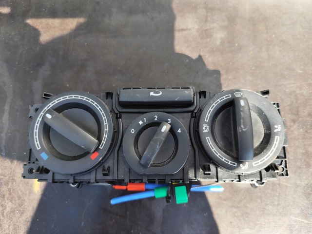 Апаратура регулювання контролю кондиціонування повітря 7H0819045F9B9 VAG
