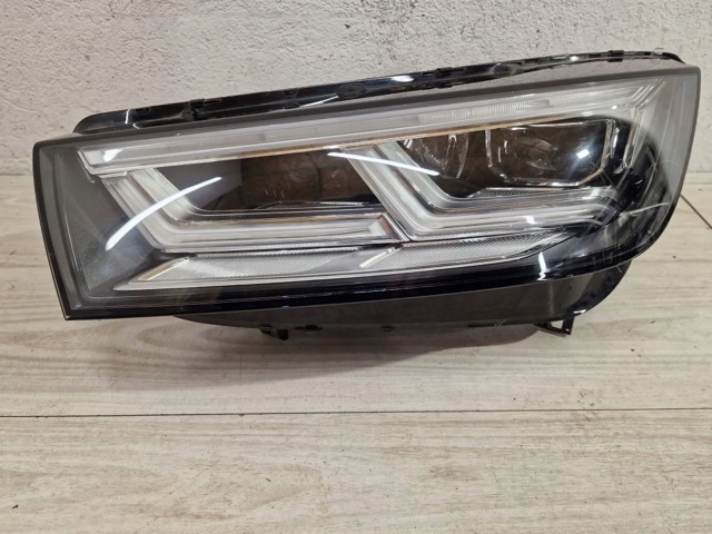 Фара дальнього світла в зборі 80A941035 VAG