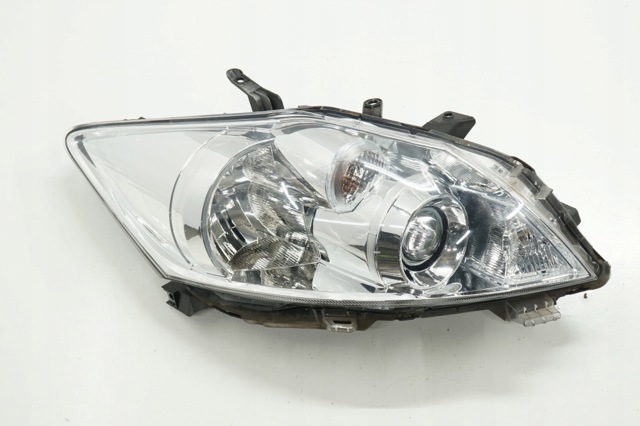 Основна фара - вставка 8111002A40 TOYOTA