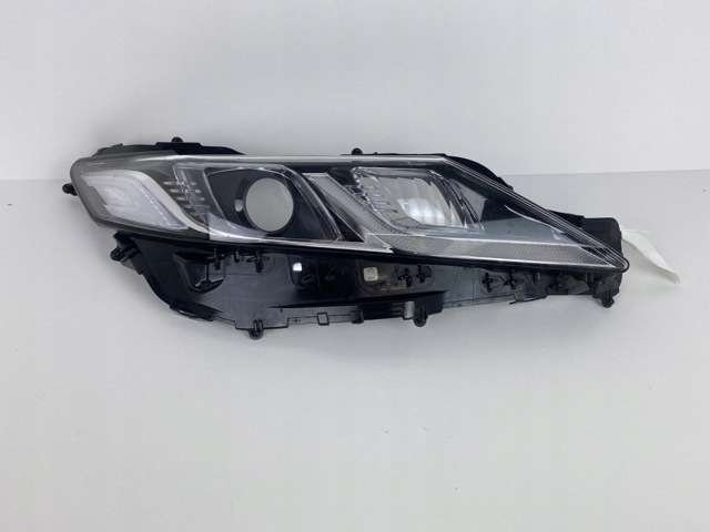 Фара комбінована, передня 8111006C40 TOYOTA