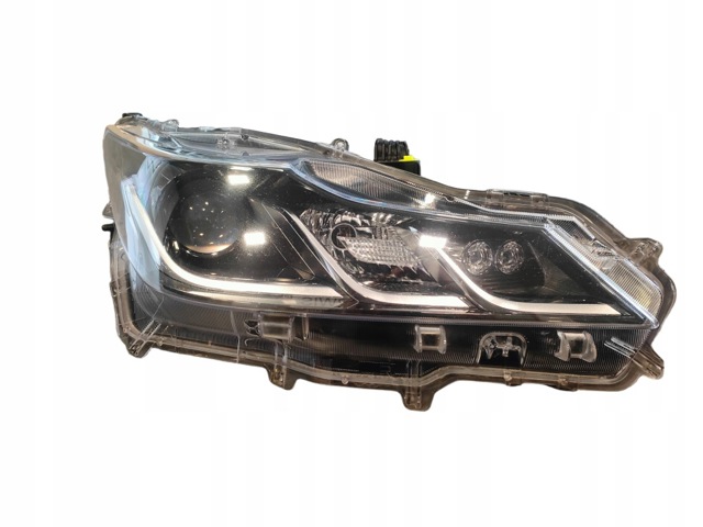 Фара передня права 8113002T31 TOYOTA