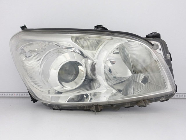 Фара передня права 8113042430 TOYOTA