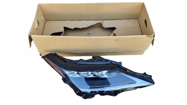 Фара основна права 8114548D40 TOYOTA