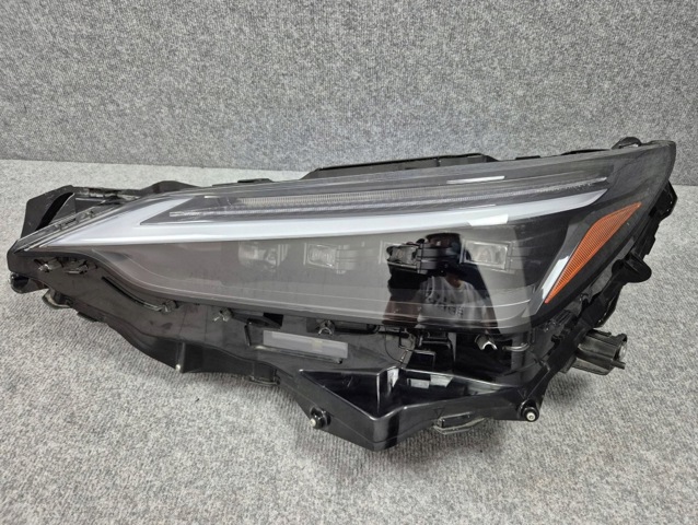 Фари 81150F6010 TOYOTA