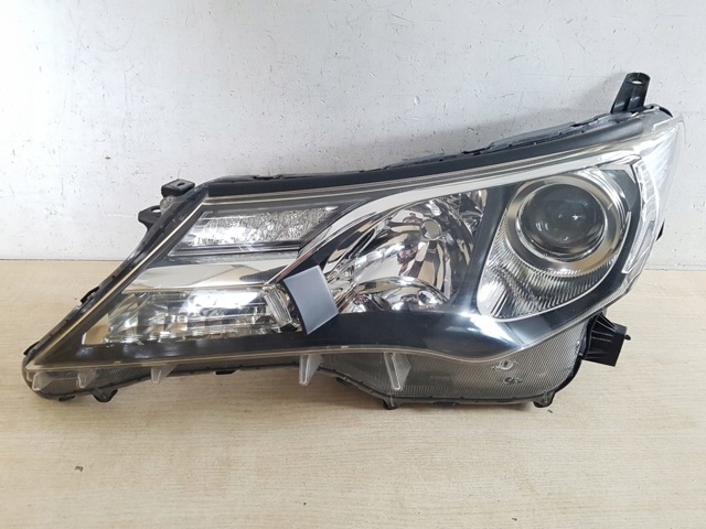 Блок фара ліва 8117042542 TOYOTA