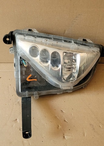 Протитуманка права 8121047020 TOYOTA