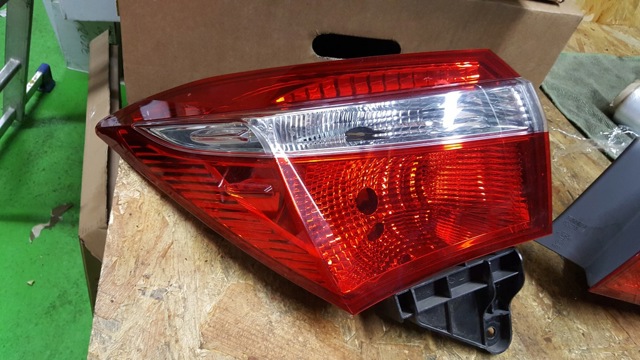 Стоп задній 8156002760 TOYOTA