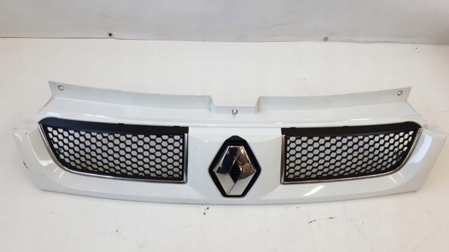 Решітка 8200204450 RENAULT