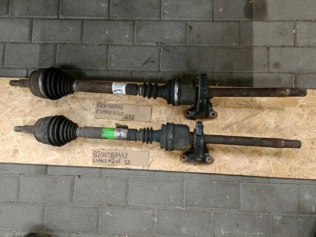 Привід правий 8200387432 RENAULT