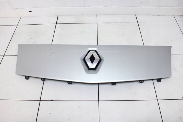 Ободок решітки радіатора 8200499017 RENAULT